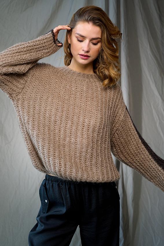 Noel Knit Sweater Brown