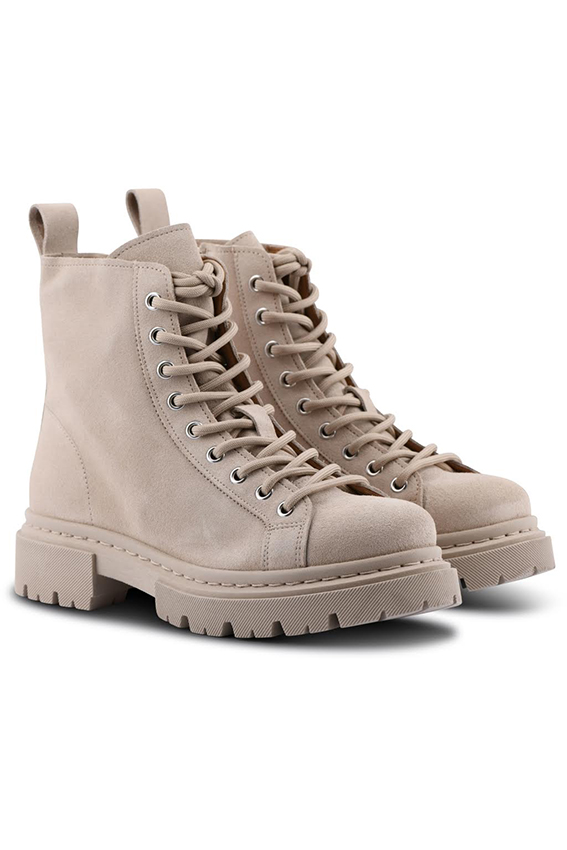 Ava High Sand